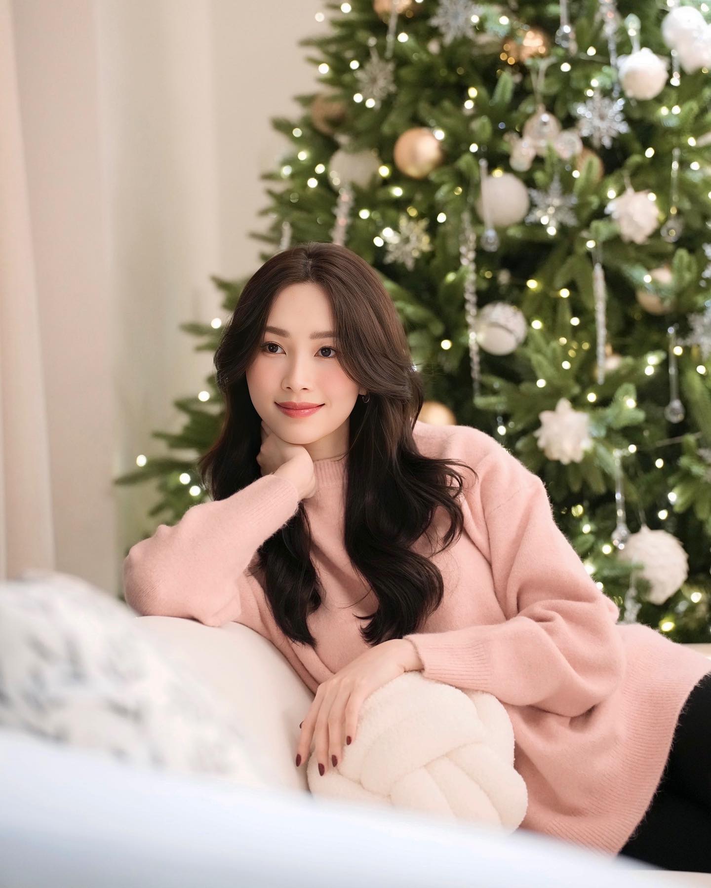 Phong cách thời trang mỗi người một vẻ của 4 nàng dâu hào môn nổi tiếng nhất- Ảnh 10. Phong cách thời trang mỗi người một vẻ của 4 nàng dâu hào môn nổi tiếng nhất- Ảnh 10.