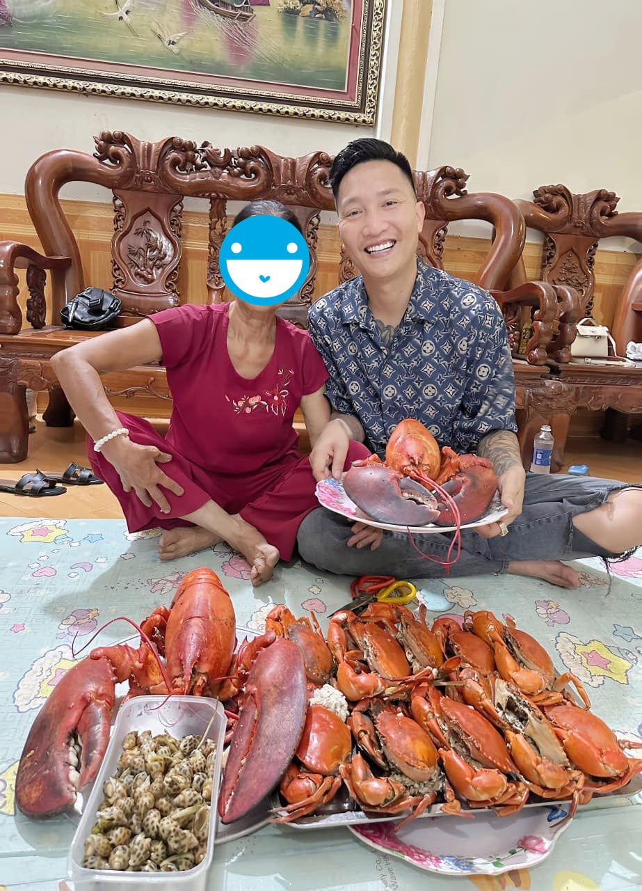 Bữa ăn của Huấn Hoa Hồng- Ảnh 2.