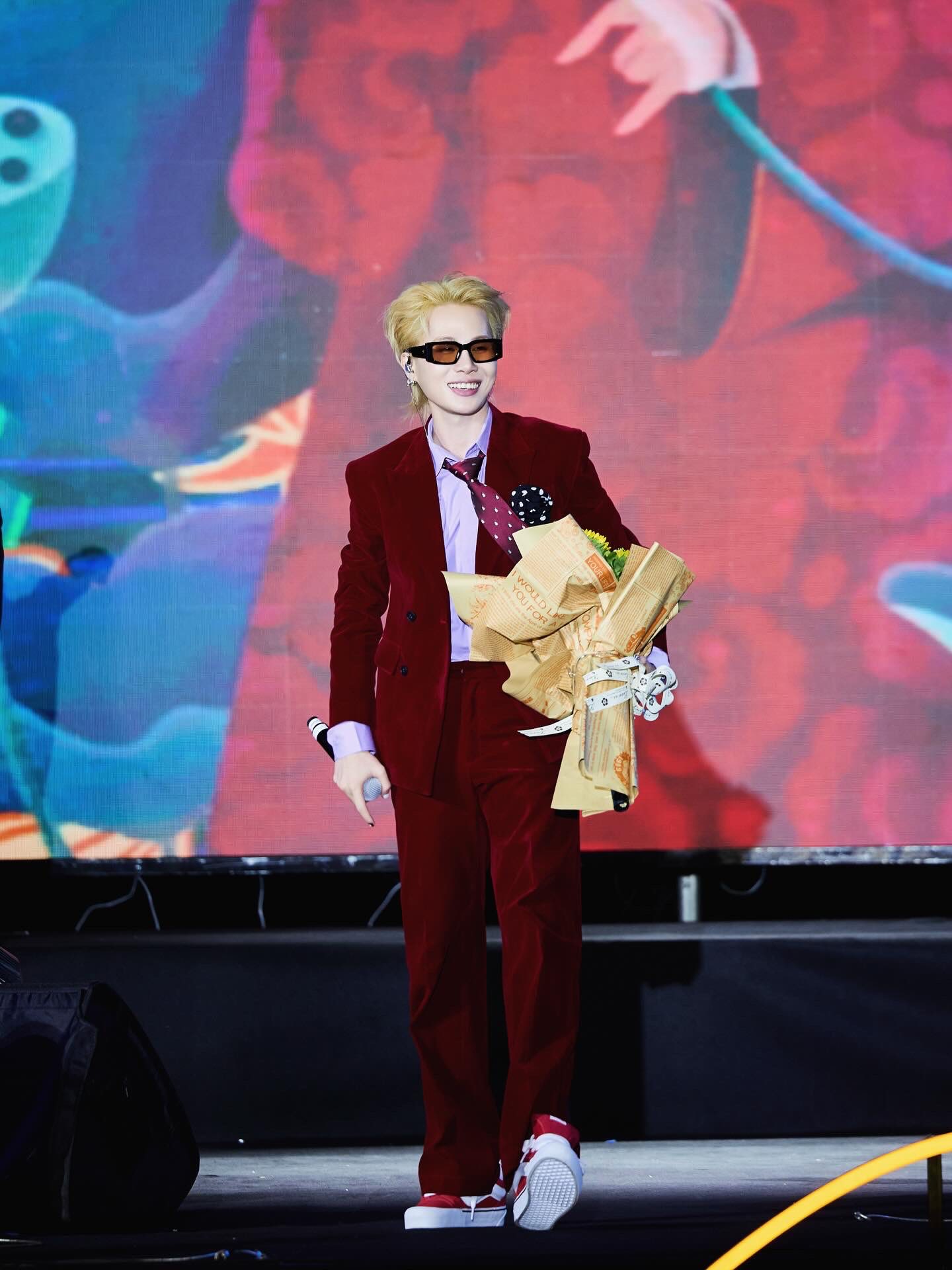 Jack xin lỗi vụ hát nhạc phản cảm chưa được kiểm duyệt: Đã làm việc trực tiếp với Sở VHTT Hà Nội- Ảnh 3. Jack xin lỗi vụ hát nhạc phản cảm chưa được kiểm duyệt: Đã làm việc trực tiếp với Sở VHTT Hà Nội- Ảnh 3.