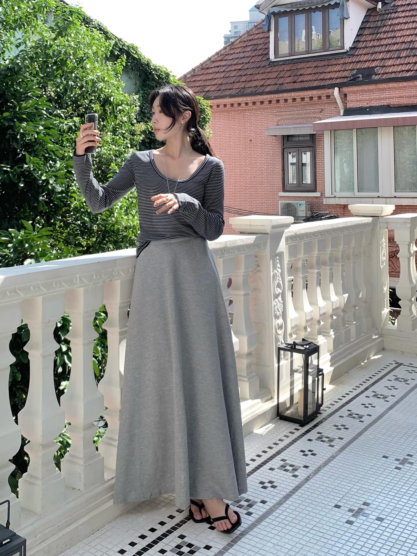 10 set váy đẹp mê mẩn cho mùa se lạnh- Ảnh 7. 10 set váy đẹp mê mẩn cho mùa se lạnh- Ảnh 7.