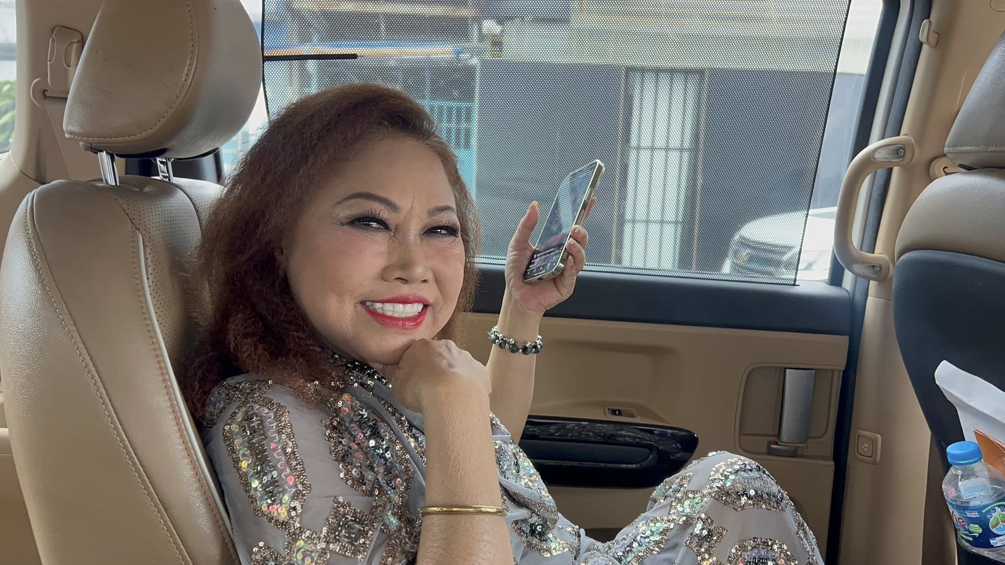 Sao nữ Vbiz tuổi U60: Về quê làm nông  Sao nữ Vbiz tuổi U60: Về quê làm nông