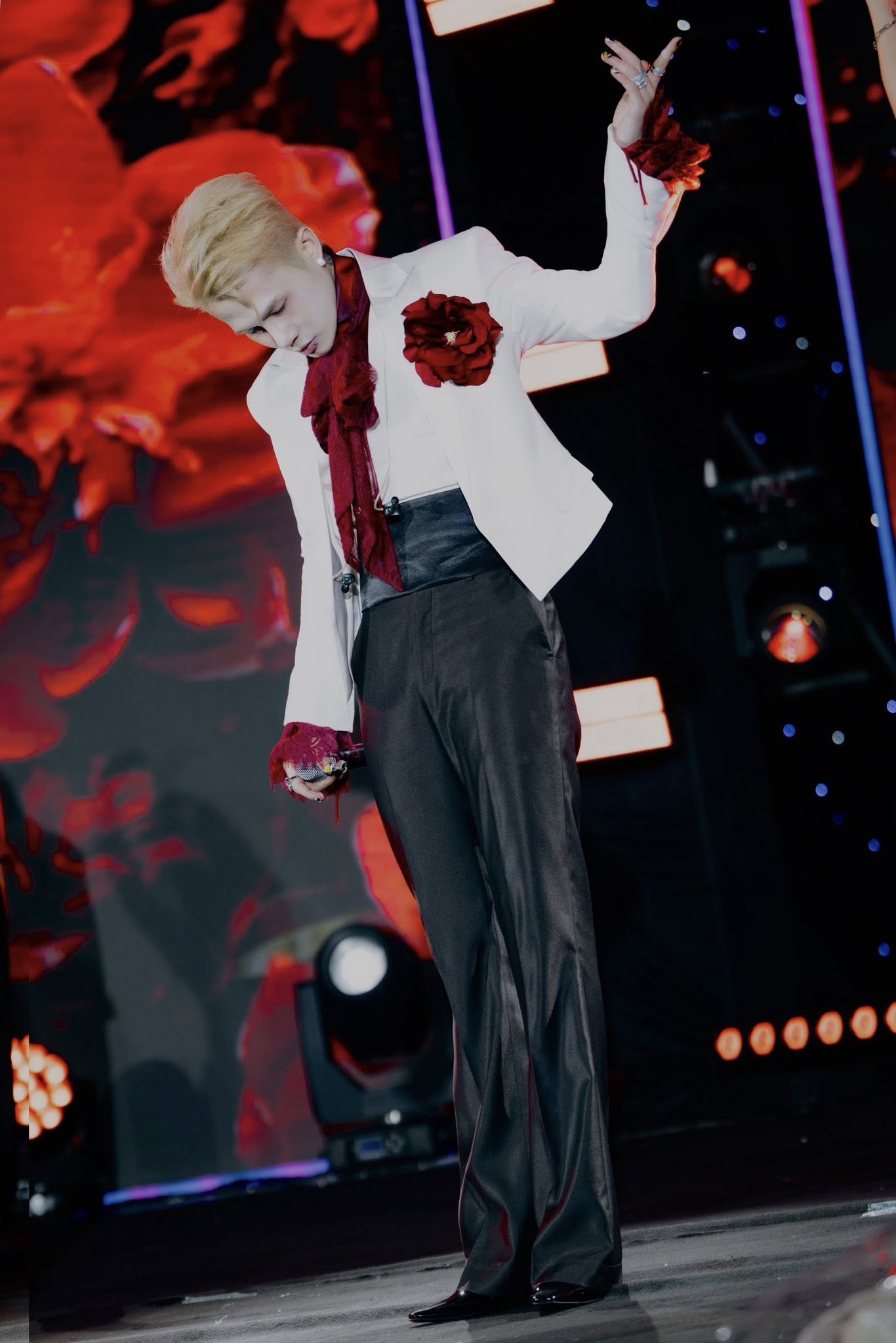 Jack xin lỗi vụ hát nhạc phản cảm chưa được kiểm duyệt: Đã làm việc trực tiếp với Sở VHTT Hà Nội- Ảnh 2. Jack xin lỗi vụ hát nhạc phản cảm chưa được kiểm duyệt: Đã làm việc trực tiếp với Sở VHTT Hà Nội- Ảnh 2.