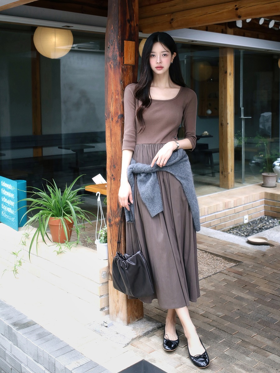 10 set váy đẹp mê mẩn cho mùa se lạnh- Ảnh 2. 10 set váy đẹp mê mẩn cho mùa se lạnh- Ảnh 2.