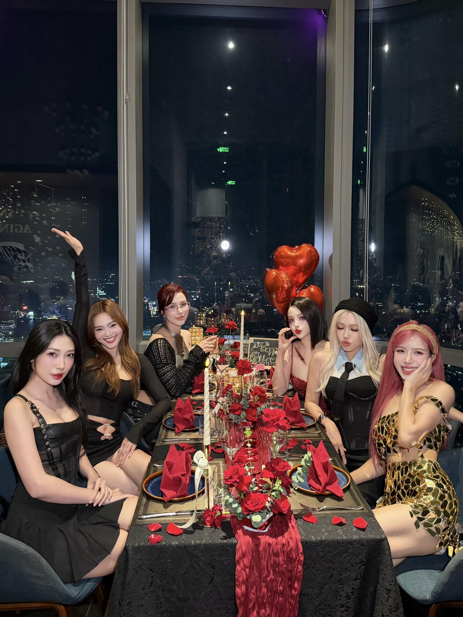 Đường đua Halloween 2025 bắt đầu: Huyền Baby o ép vòng 1  Đường đua Halloween 2025 bắt đầu: Huyền Baby o ép vòng 1