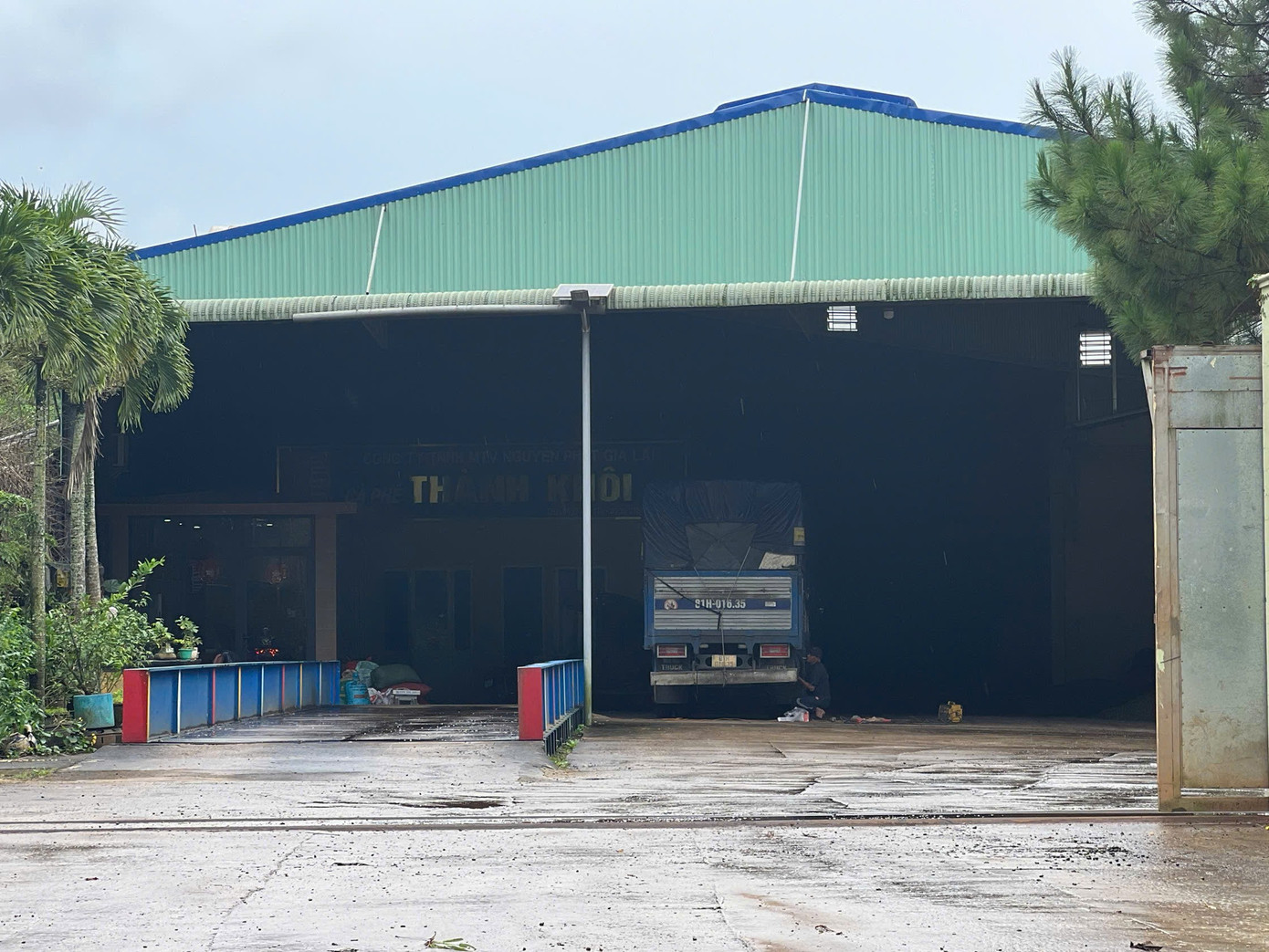 Tận thấy cơ ngơi của đại gia 'cà phê giả' vừa bị tạm giữ hình sự- Ảnh 5. Tận thấy cơ ngơi của đại gia 'cà phê giả' vừa bị tạm giữ hình sự- Ảnh 5.