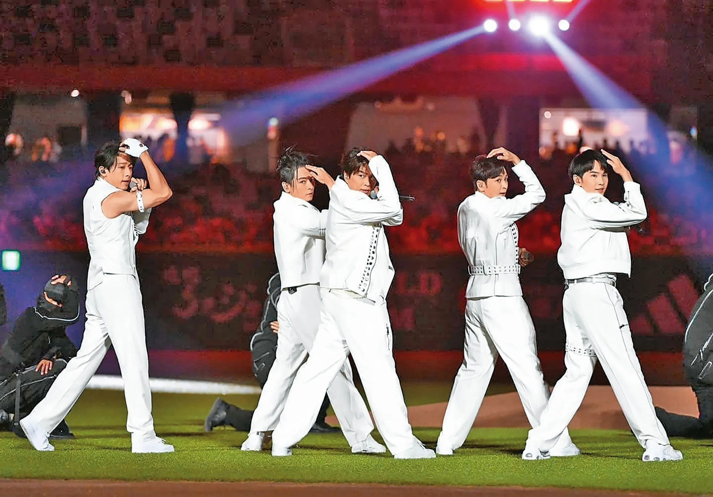 Diễn biến vụ nhiều nam nghệ sĩ bị bắt- Ảnh 3. Diễn biến vụ nhiều nam nghệ sĩ bị bắt- Ảnh 3.