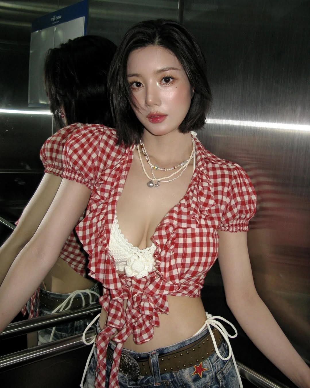 Body khét lẹt của nữ hoàng WATERBOMB Kwon Eunbi: Nhìn vòng 1 mà  Body khét lẹt của nữ hoàng WATERBOMB Kwon Eunbi: Nhìn vòng 1 mà