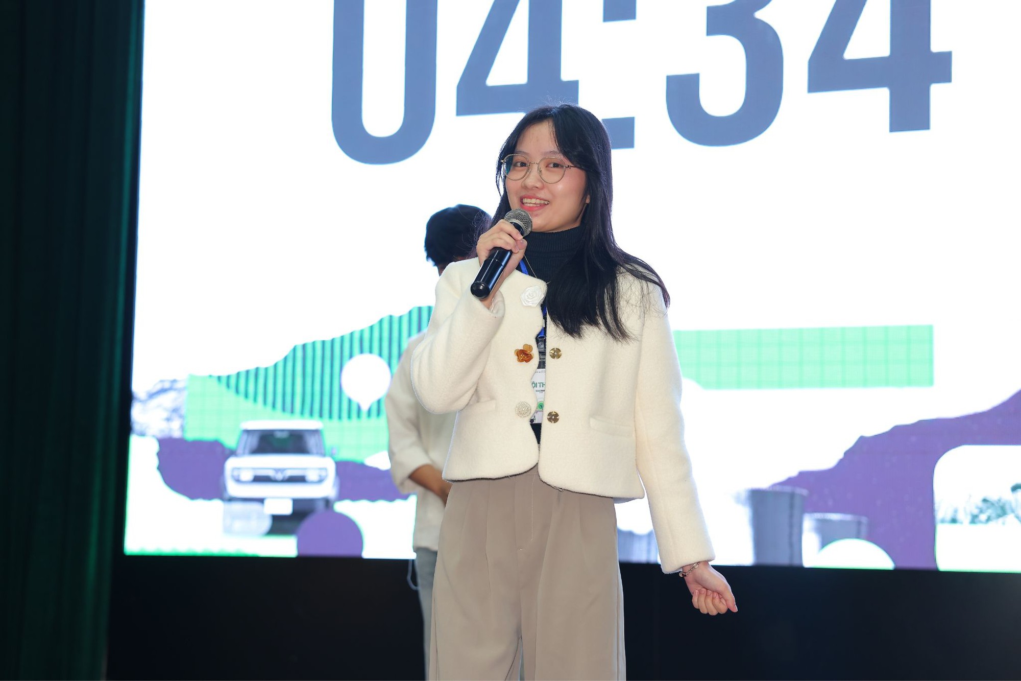 Cuộc thi h&ugrave;ng biện Green Voices c&oacute; th&iacute; sinh đầu ti&ecirc;n v&agrave;o chung kết: Chiến thắng nhờ th&ocirc;ng điệp &lsquo;sạc lại tư duy hội nhập&rsquo;- Ảnh 14.