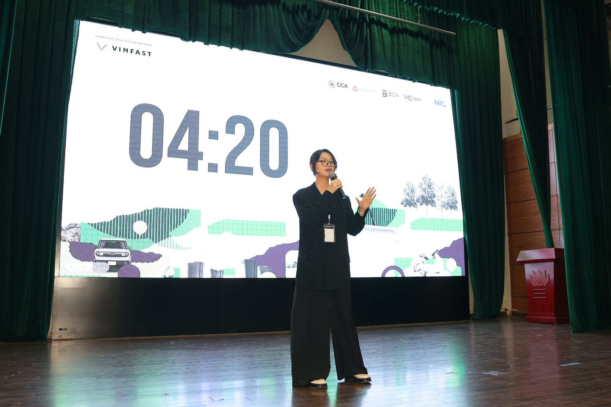 Cuộc thi h&ugrave;ng biện Green Voices c&oacute; th&iacute; sinh đầu ti&ecirc;n v&agrave;o chung kết: Chiến thắng nhờ th&ocirc;ng điệp &lsquo;sạc lại tư duy hội nhập&rsquo;- Ảnh 8.
