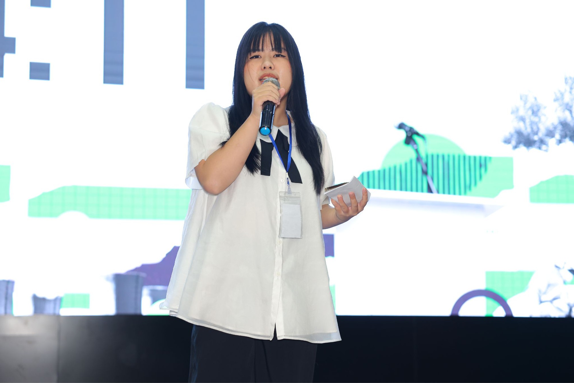 Cuộc thi h&ugrave;ng biện Green Voices c&oacute; th&iacute; sinh đầu ti&ecirc;n v&agrave;o chung kết: Chiến thắng nhờ th&ocirc;ng điệp &lsquo;sạc lại tư duy hội nhập&rsquo;- Ảnh 10.