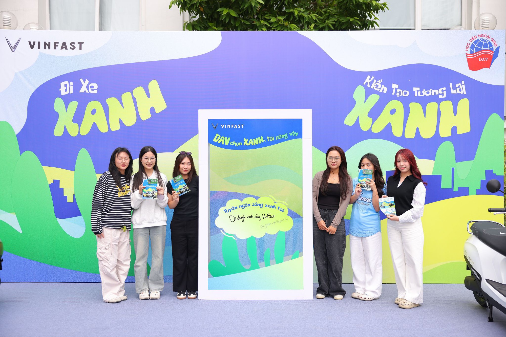 Cuộc thi h&ugrave;ng biện Green Voices c&oacute; th&iacute; sinh đầu ti&ecirc;n v&agrave;o chung kết: Chiến thắng nhờ th&ocirc;ng điệp &lsquo;sạc lại tư duy hội nhập&rsquo;- Ảnh 17.