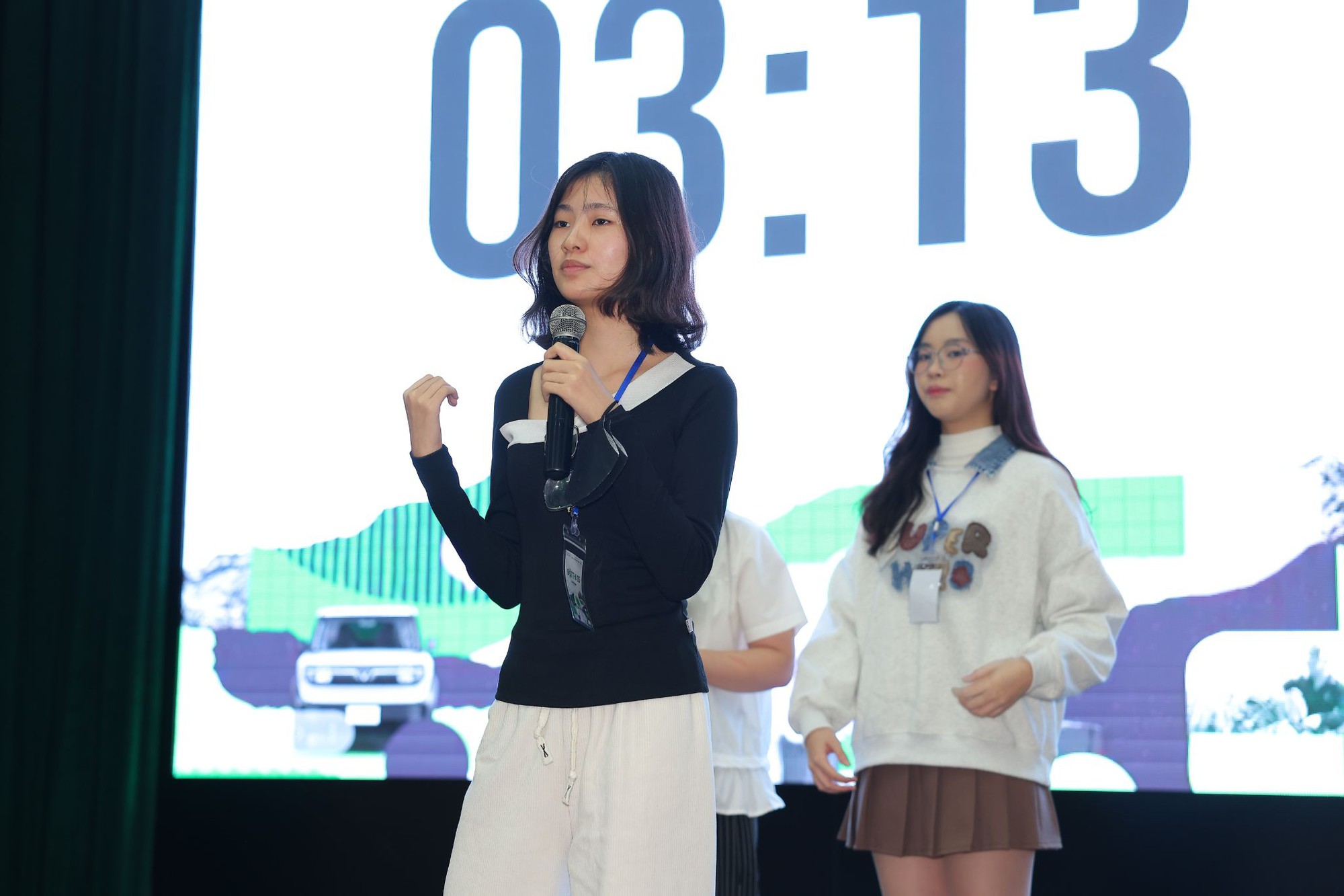 Cuộc thi h&ugrave;ng biện Green Voices c&oacute; th&iacute; sinh đầu ti&ecirc;n v&agrave;o chung kết: Chiến thắng nhờ th&ocirc;ng điệp &lsquo;sạc lại tư duy hội nhập&rsquo;- Ảnh 9.