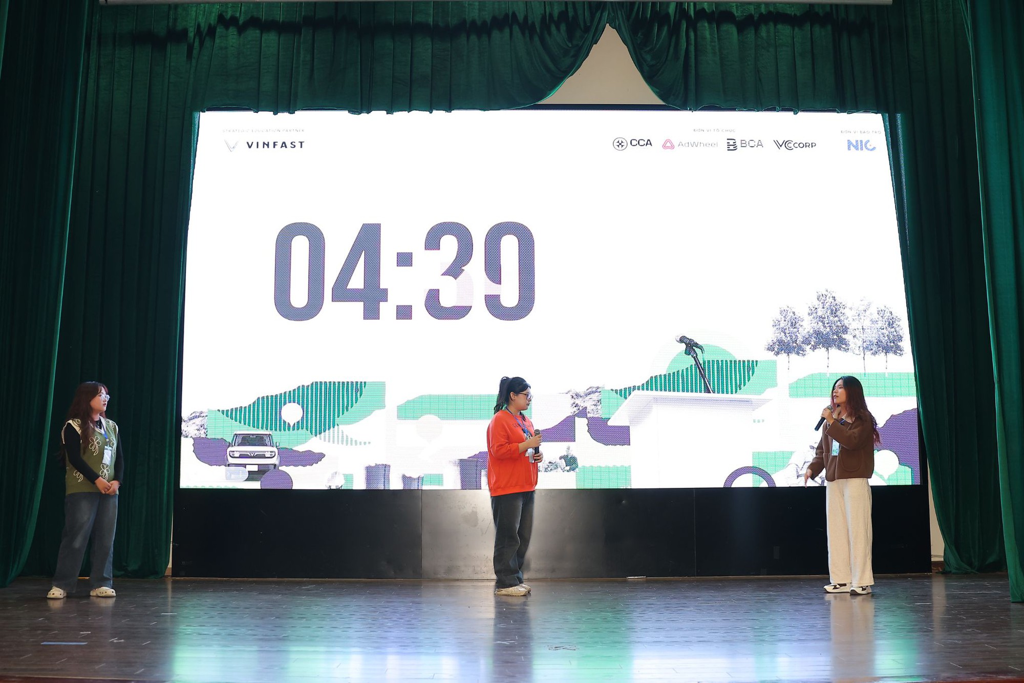 Cuộc thi h&ugrave;ng biện Green Voices c&oacute; th&iacute; sinh đầu ti&ecirc;n v&agrave;o chung kết: Chiến thắng nhờ th&ocirc;ng điệp &lsquo;sạc lại tư duy hội nhập&rsquo;- Ảnh 12.
