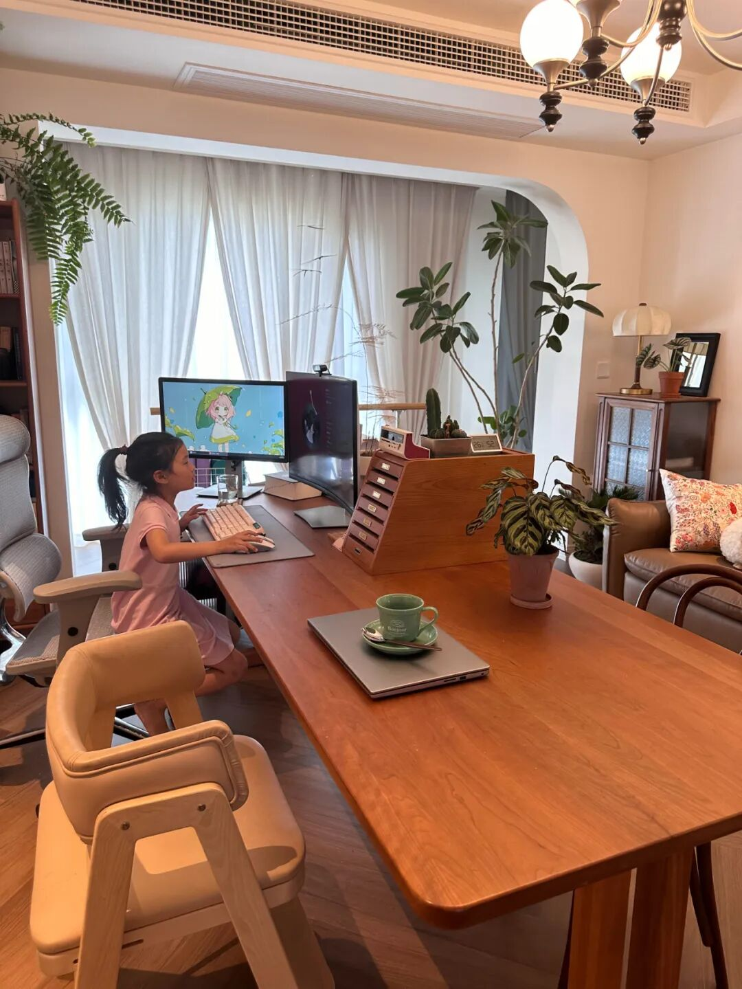 Giới trẻ trang trí nhà “ngược đời” nhưng cực thông minh: Toàn ý tưởng tưởng kỳ quặc mà sống rồi mới thấy đúng quá!- Ảnh 2. Giới trẻ trang trí nhà “ngược đời” nhưng cực thông minh: Toàn ý tưởng tưởng kỳ quặc mà sống rồi mới thấy đúng quá!- Ảnh 2.