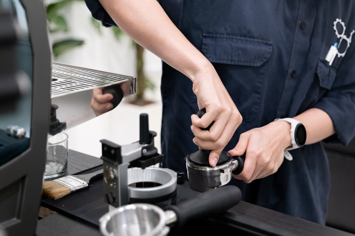 Bí mật đằng sau ly cà phê 750.000 đồng, giá gấp 37 lần ly cà phê vỉa hè- Ảnh 7.