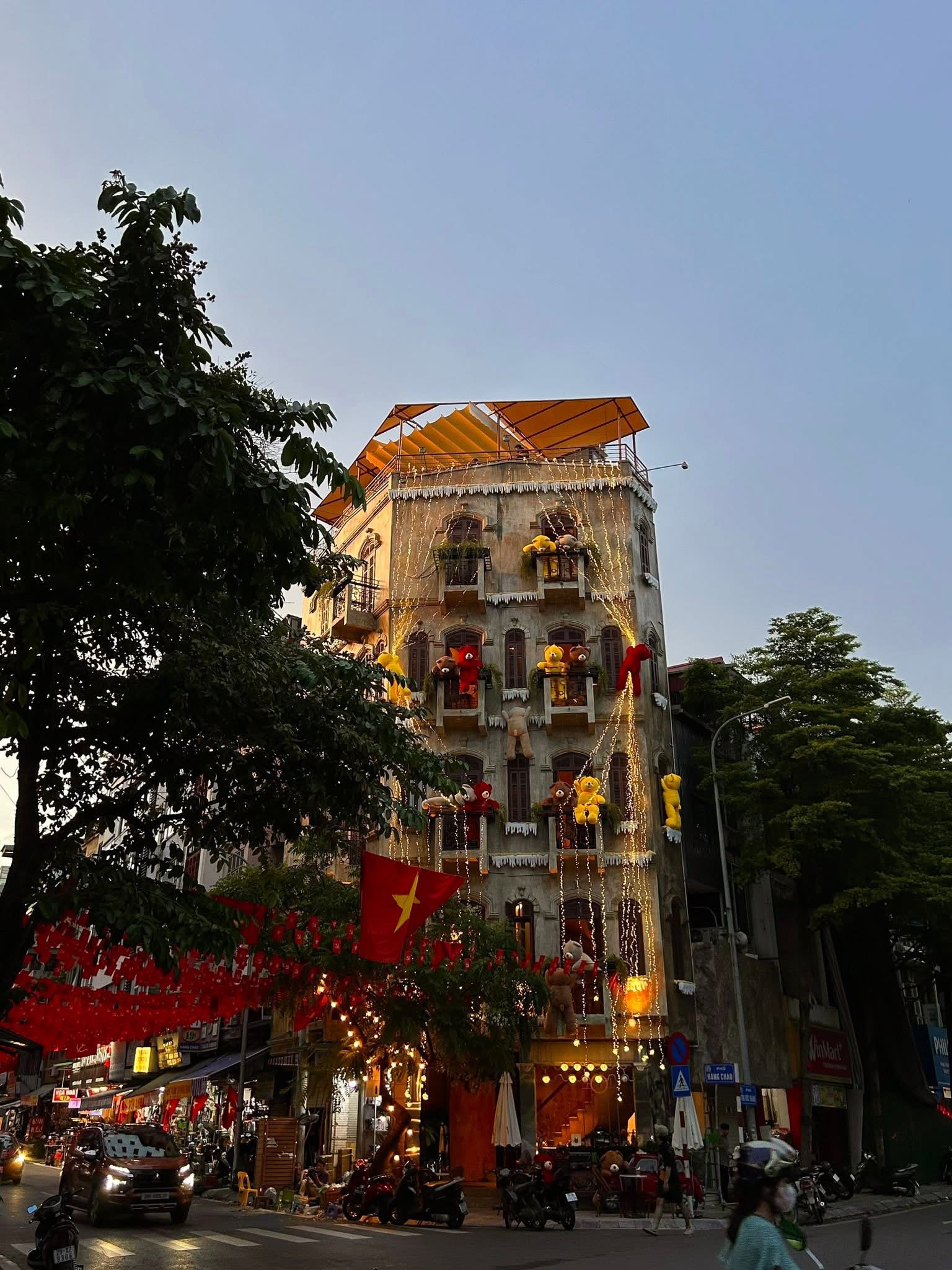 Năm nay Việt Nam đón giáng sinh sớm?- Ảnh 1.