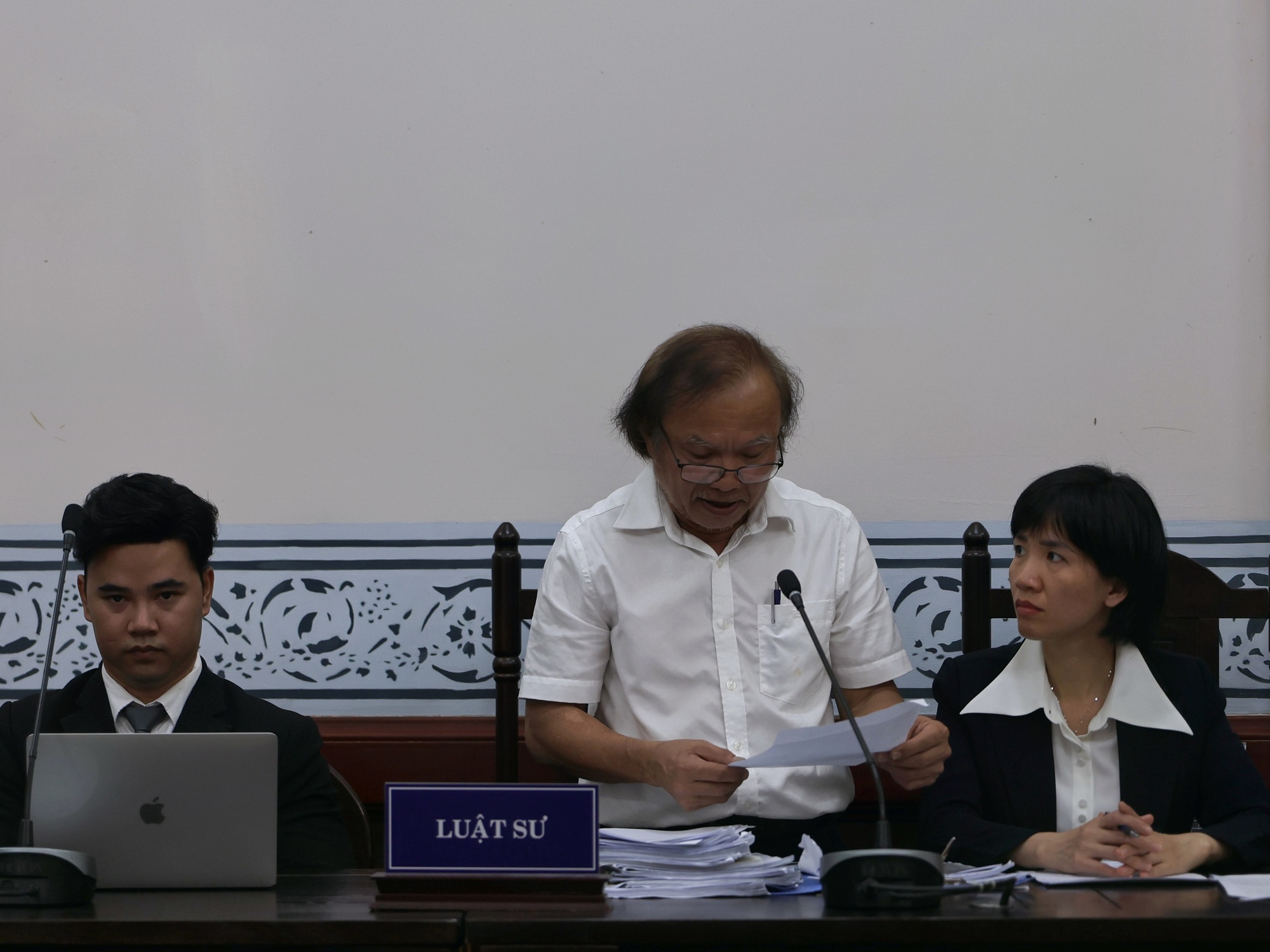 Tiền phúng điếu cố diễn viên Đức Tiến có thể bị chia thừa kế- Ảnh 1. Tiền phúng điếu cố diễn viên Đức Tiến có thể bị chia thừa kế- Ảnh 1.