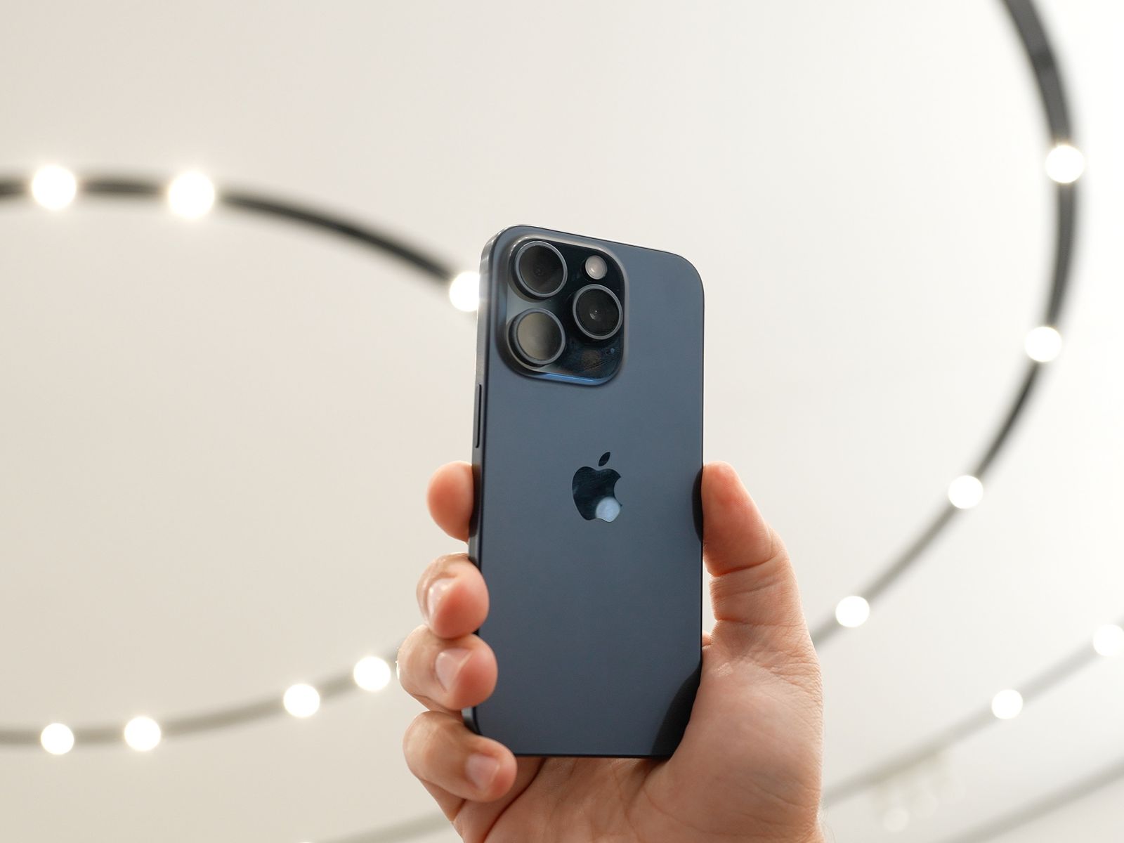 Chiếc iPhone cũ đáng tiền nhất năm 2025- Ảnh 3. Chiếc iPhone cũ đáng tiền nhất năm 2025- Ảnh 3.