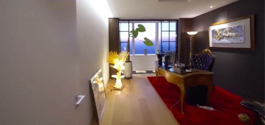 Hình ảnh gây sốc trong nhà riêng của ca sĩ J bị cấm sóng 10 năm- Ảnh 10. Hình ảnh gây sốc trong nhà riêng của ca sĩ J bị cấm sóng 10 năm- Ảnh 10.