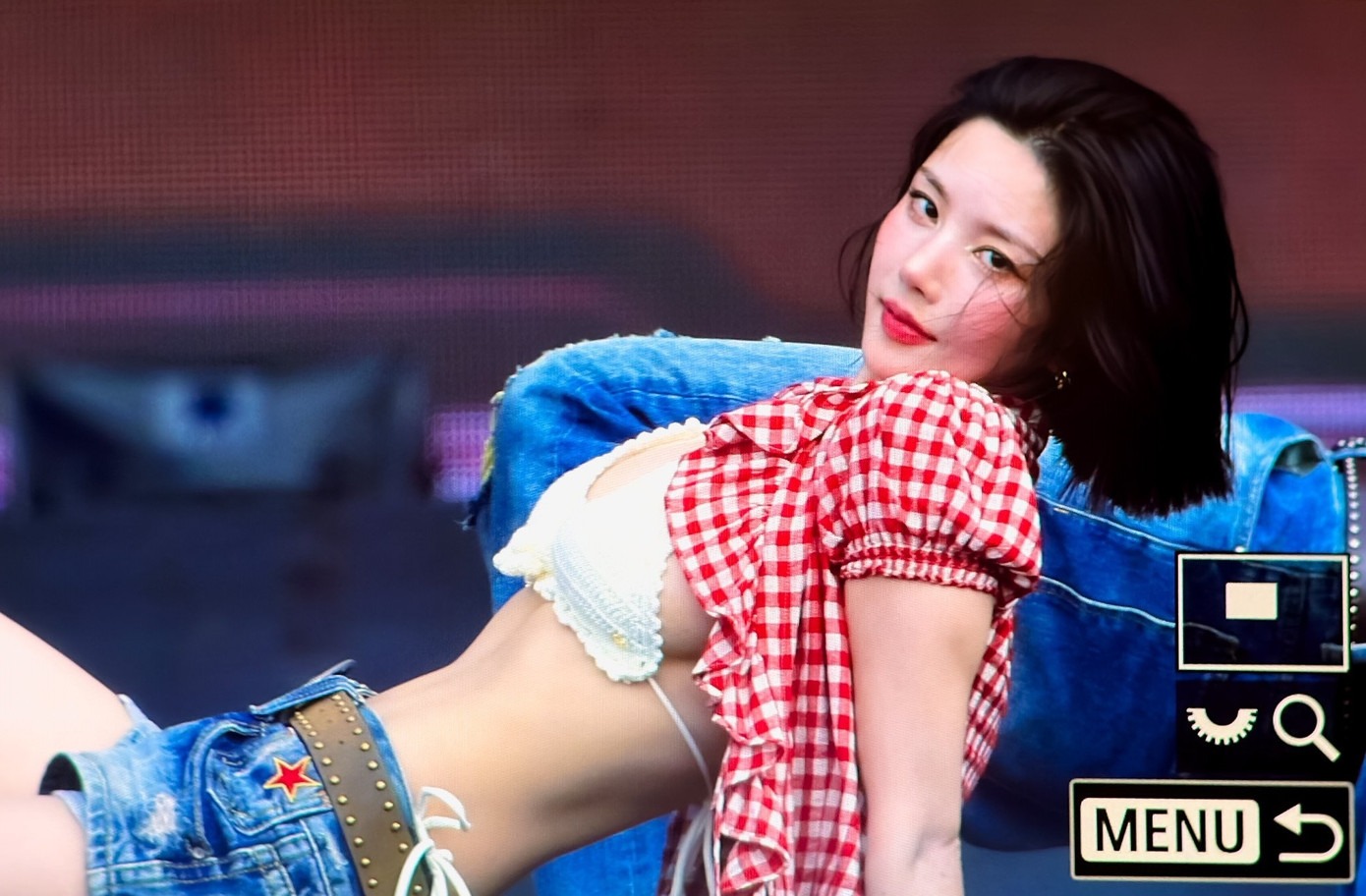 Body khét lẹt của nữ hoàng WATERBOMB Kwon Eunbi: Nhìn vòng 1 mà  Body khét lẹt của nữ hoàng WATERBOMB Kwon Eunbi: Nhìn vòng 1 mà