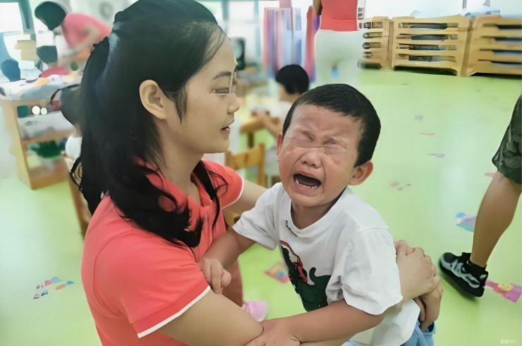 Bị phụ huynh mắng vì 1 lý do KHÔNG thể tin nổi, cô giáo Mầm non ấm ức viết đơn gửi Hiệu trưởng: Tôi nghỉ!- Ảnh 1. Bị phụ huynh mắng vì 1 lý do KHÔNG thể tin nổi, cô giáo Mầm non ấm ức viết đơn gửi Hiệu trưởng: Tôi nghỉ!- Ảnh 1.