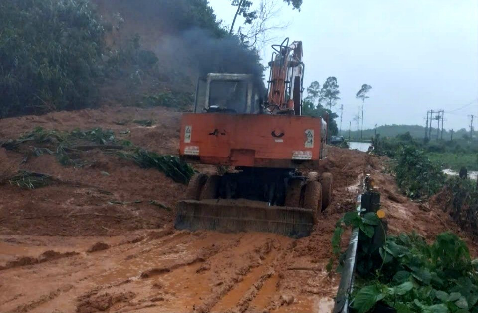 Hủy thêm nhiều chuyến tàu Bắc - Nam vì lũ lớn- Ảnh 2.