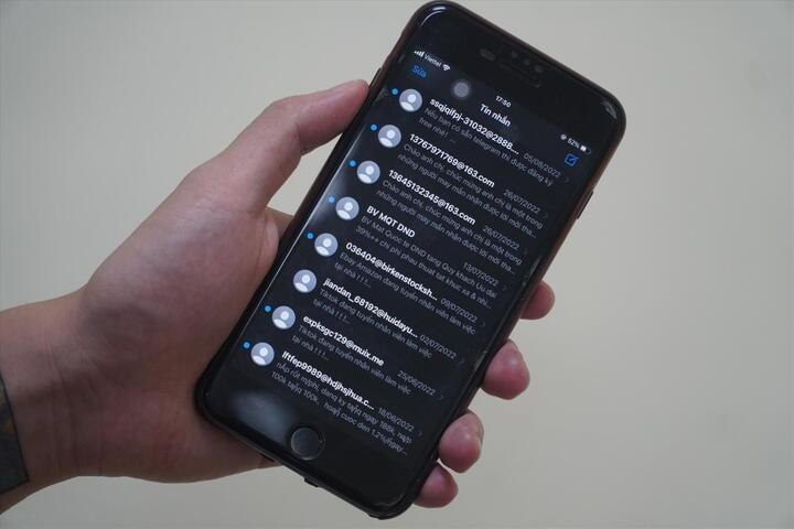 Công an cảnh báo nhận cuộc gọi có dấu hiệu này, hãy tắt máy ngay- Ảnh 1. Công an cảnh báo nhận cuộc gọi có dấu hiệu này, hãy tắt máy ngay- Ảnh 1.