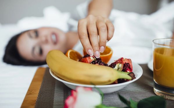 Người phụ nữ 61 tuổi tử vong sau bữa trưa vì thói quen nhiều người vẫn làm hàng ngày- Ảnh 1. Người phụ nữ 61 tuổi tử vong sau bữa trưa vì thói quen nhiều người vẫn làm hàng ngày- Ảnh 1.