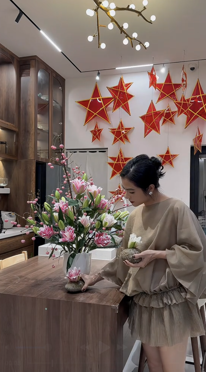 photo-1761711111009 photo-1761711111009