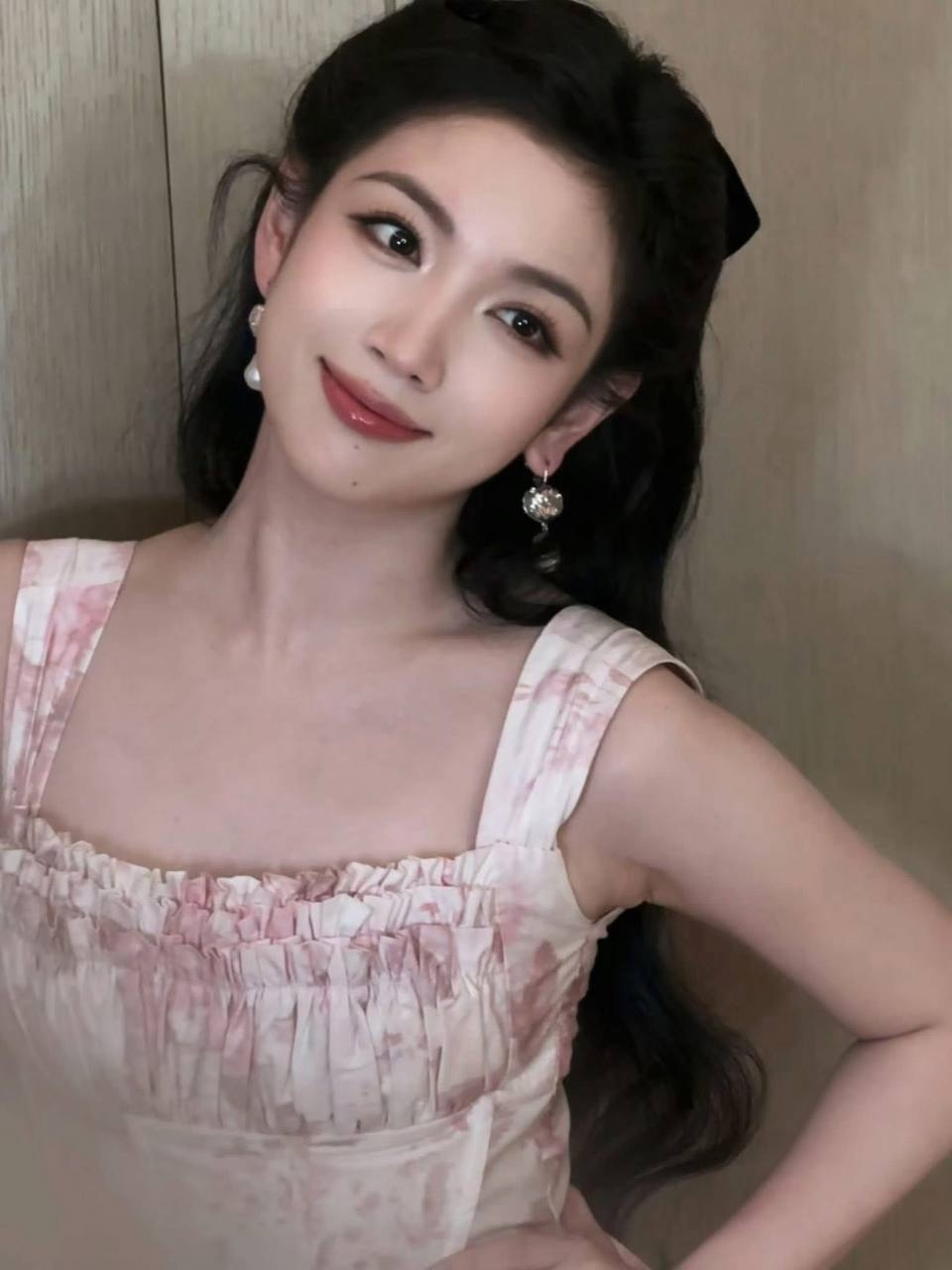 Mỹ nhân ngã dúi dụi trên thảm đỏ vẫn được khen duyên dáng- Ảnh 13.