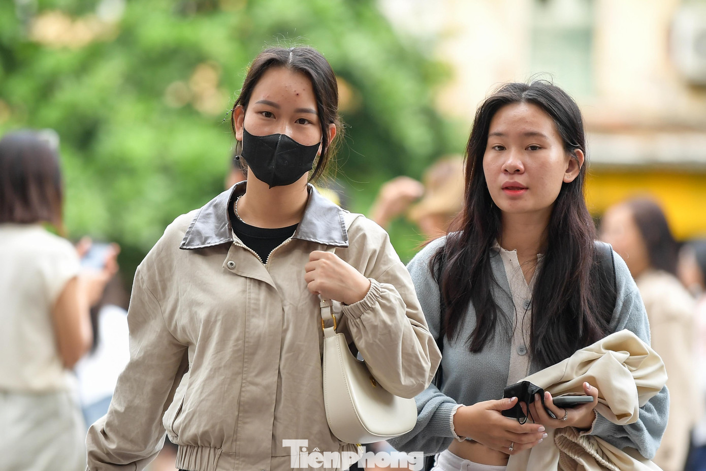 Hà Nội những ngày đẹp nhất năm: 'Mình cứ thấy như đang ở trong một bộ phim'- Ảnh 10. Hà Nội những ngày đẹp nhất năm: 'Mình cứ thấy như đang ở trong một bộ phim'- Ảnh 10.