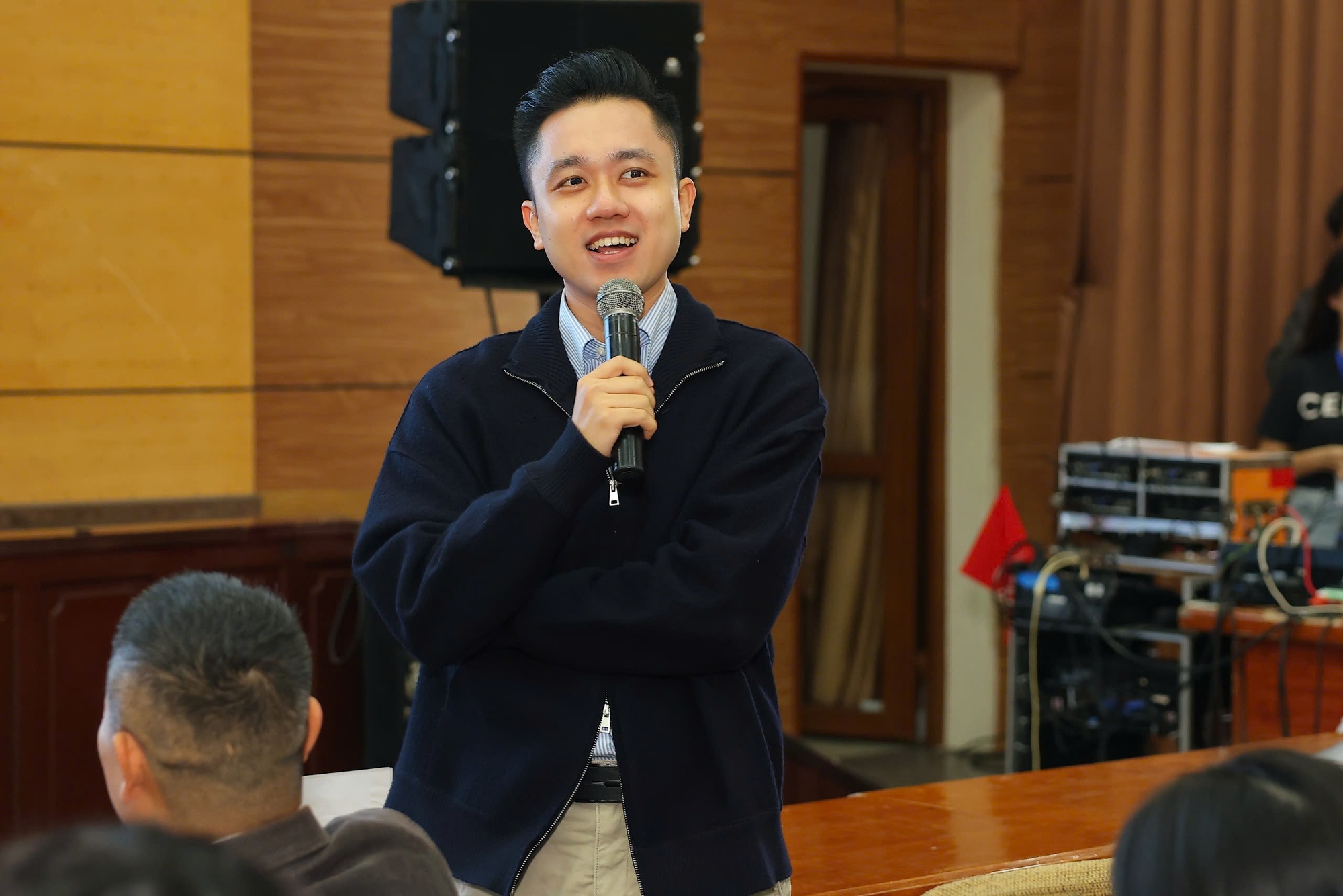 Chấm thi hùng biện Green Voices, giám khảo chia sẻ: Gen Z truyền tải sống xanh bằng ngôn ngữ 'bắt trend dễ viral'- Ảnh 5.