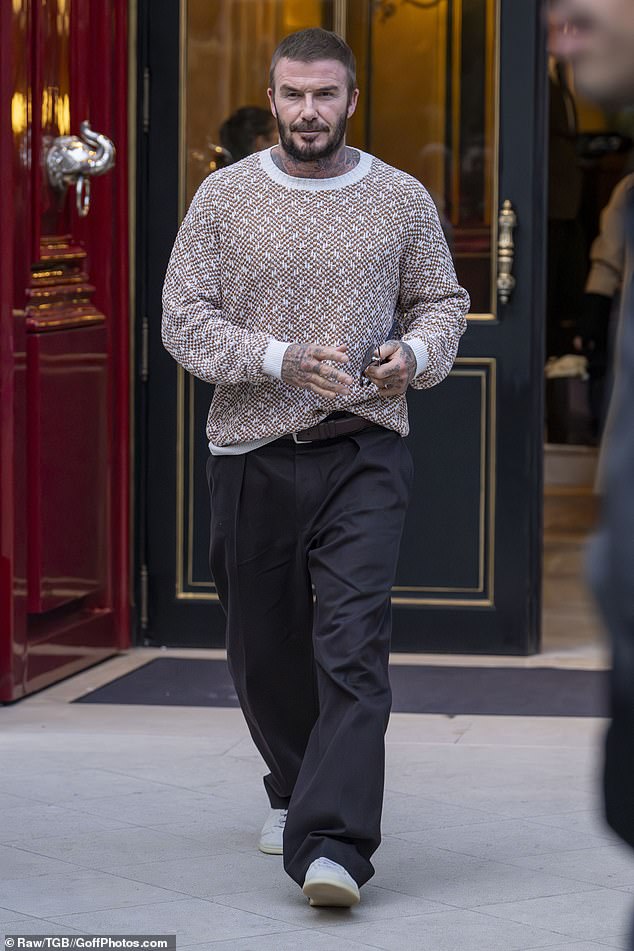 Harper Beckham giản dị xuống phố vẫn toát lên khí chất tiểu thư, 