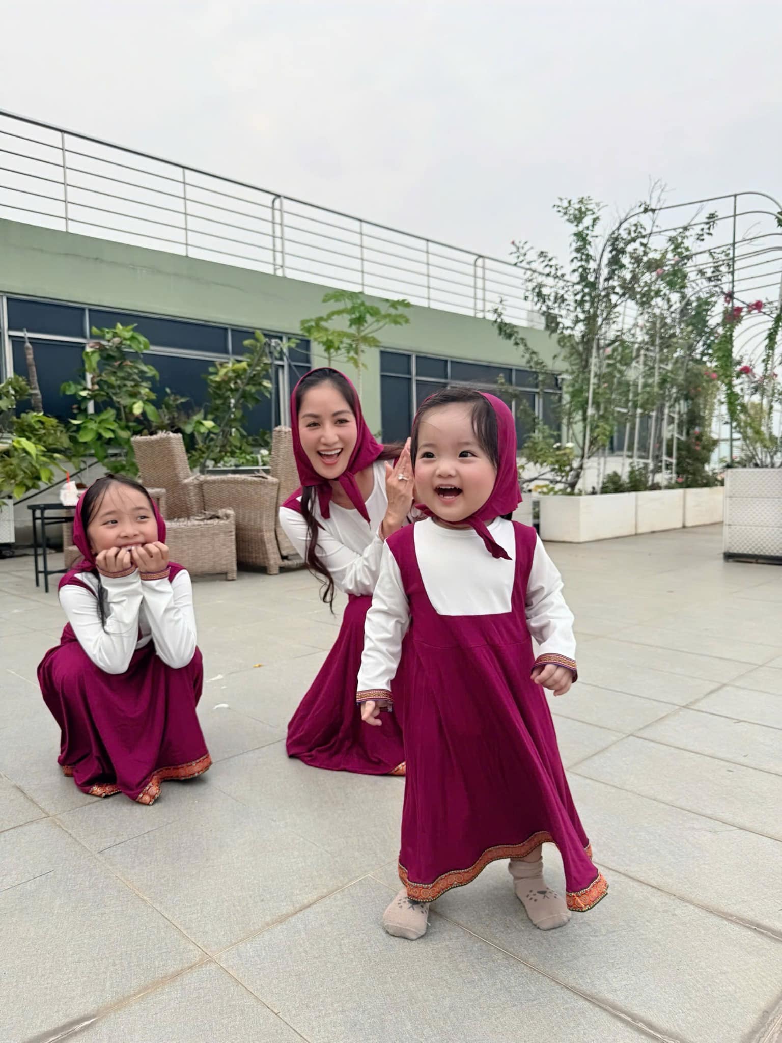 Tan chảy trước sự đáng yêu của gái út nhà Khánh Thi - Phan Hiển: Mới 2 tuổi đã được đi học múa, nhìn bé ép dẻo mà mê- Ảnh 13.