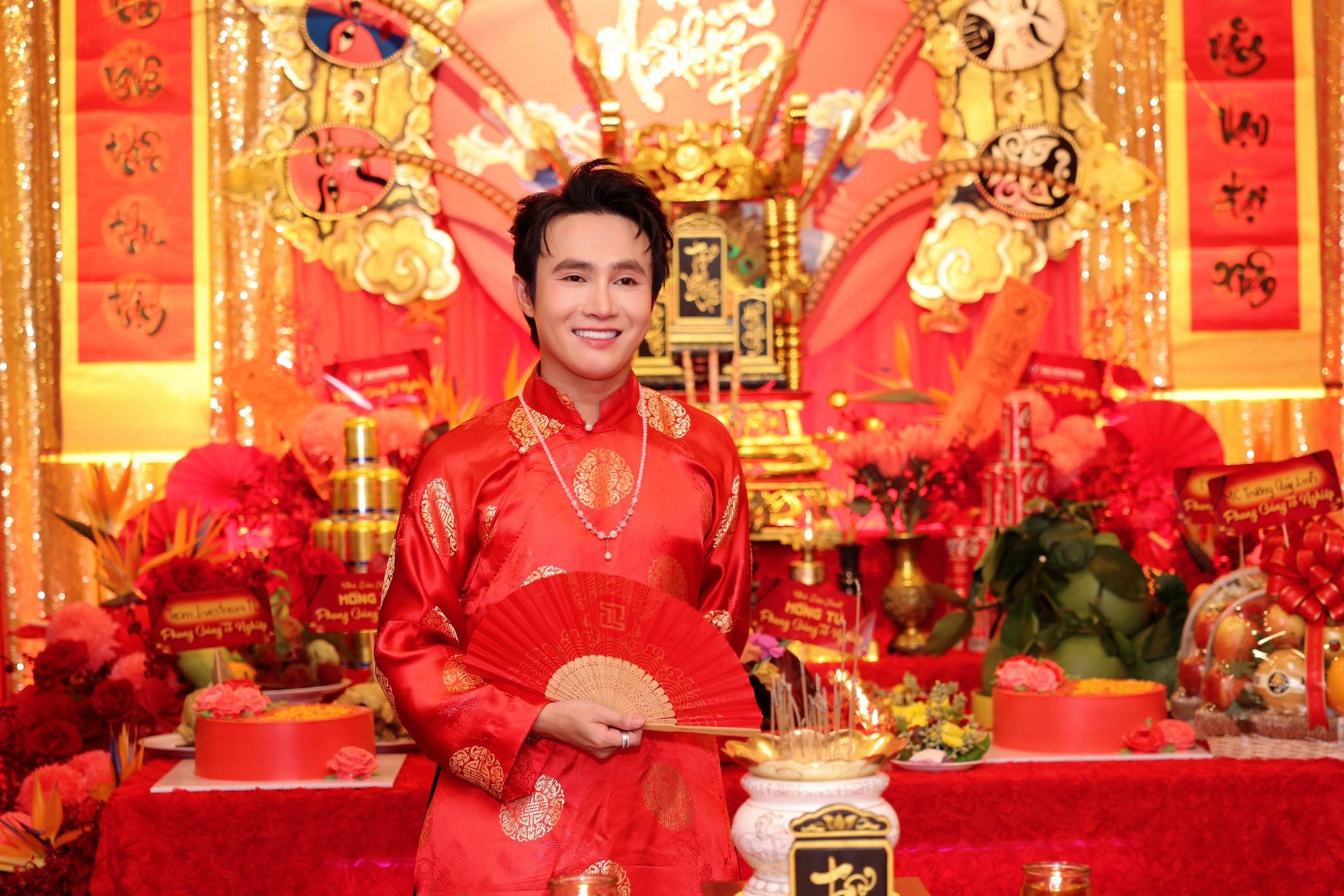 Tình trạng của NS Hoài Linh tại đền thờ 100 tỷ trong ngày giỗ Tổ sân khấu- Ảnh 8.