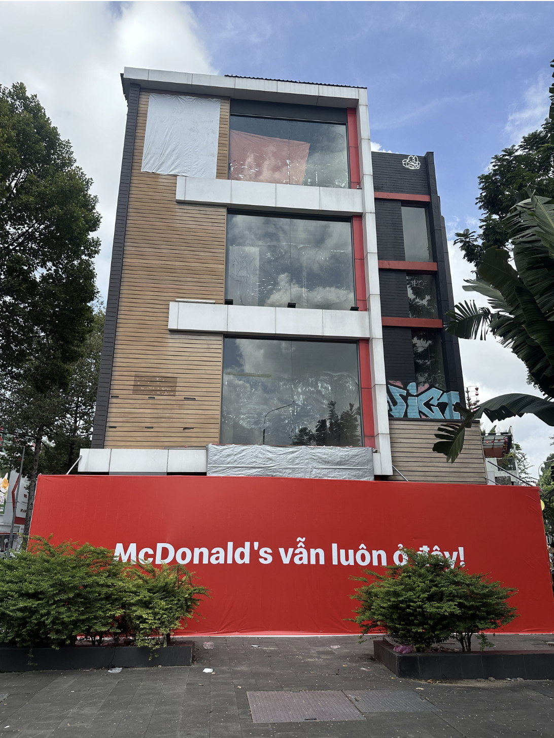 McDonald’s Bến Thành bất ngờ thay đổi kế hoạch khai trương, lý do khiến nhiều người bất ngờ- Ảnh 2.