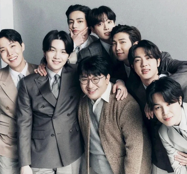"Cha đẻ" BTS vừa bị cấm xuất cảnh là ai? Tương lai nào đang chờ đợi HYBE?- Ảnh 3.
