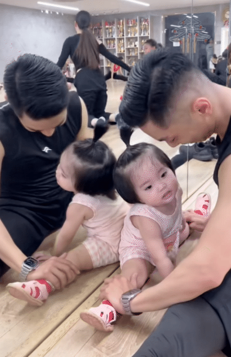 Tan chảy trước sự đáng yêu của gái út nhà Khánh Thi - Phan Hiển: Mới 2 tuổi đã được đi học múa, nhìn bé ép dẻo mà mê- Ảnh 8.