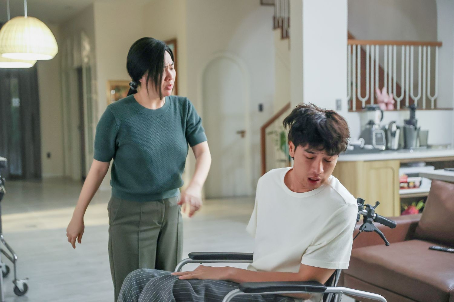 Trên đời có bao nhiêu tinh hoa đều hội tụ hết vào mỹ nam này: Đẹp trai còn cao 1m88, body đỉnh tới ná thở- Ảnh 3.