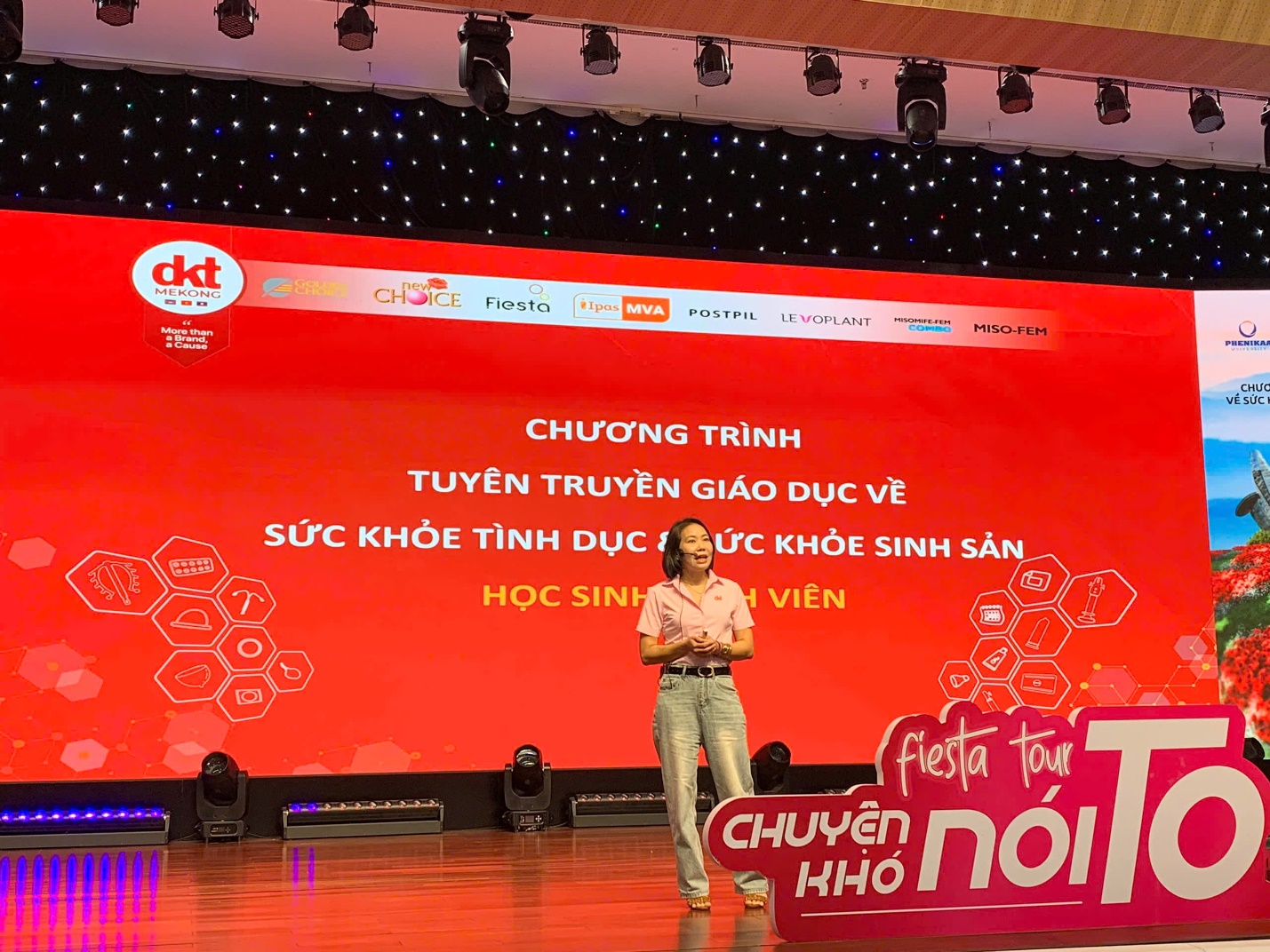 Sinh viên Phenikaa cởi mở 