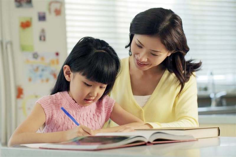 Chỉ một chữ viết sai trong vở học sinh lớp 1, cả cộng đồng mạng xôn xao: Phen này bố ghen "nổ mắt"!- Ảnh 2.