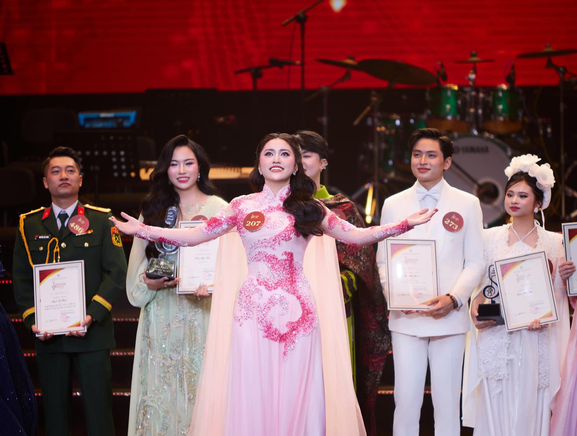 Giải đặc biệt Tiếng hát Hà Nội Mộc An và chuyến “ngao du” tìm cảm hứng âm nhạc- Ảnh 3.
