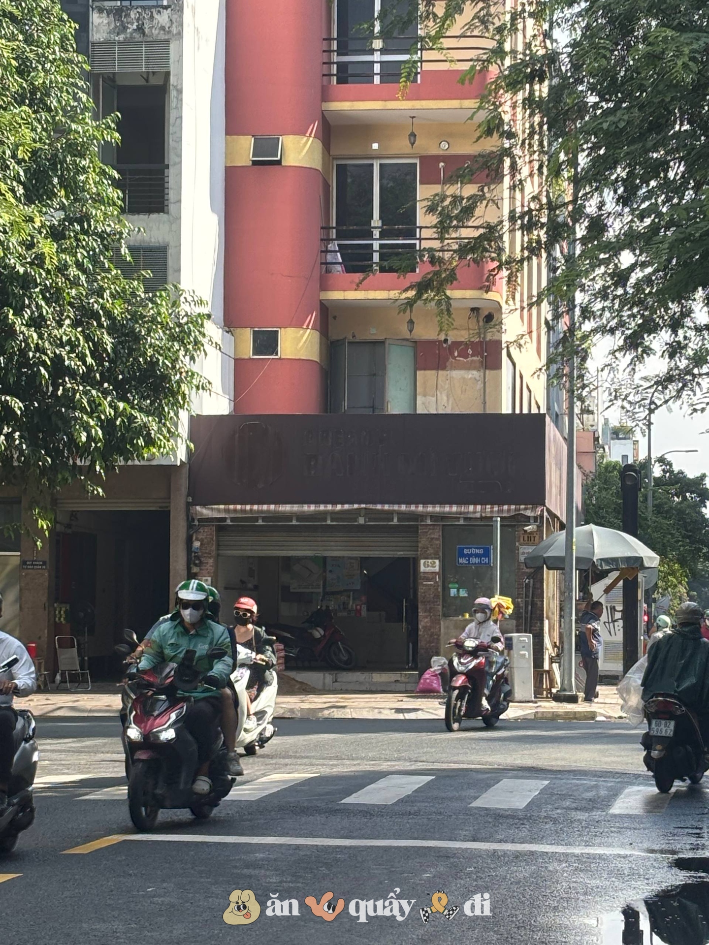 Người dân TP.HCM hụt hẫng khi tiệm bánh của 1 bác sĩ dừng bán vĩnh viễn sau 21 năm- Ảnh 6.