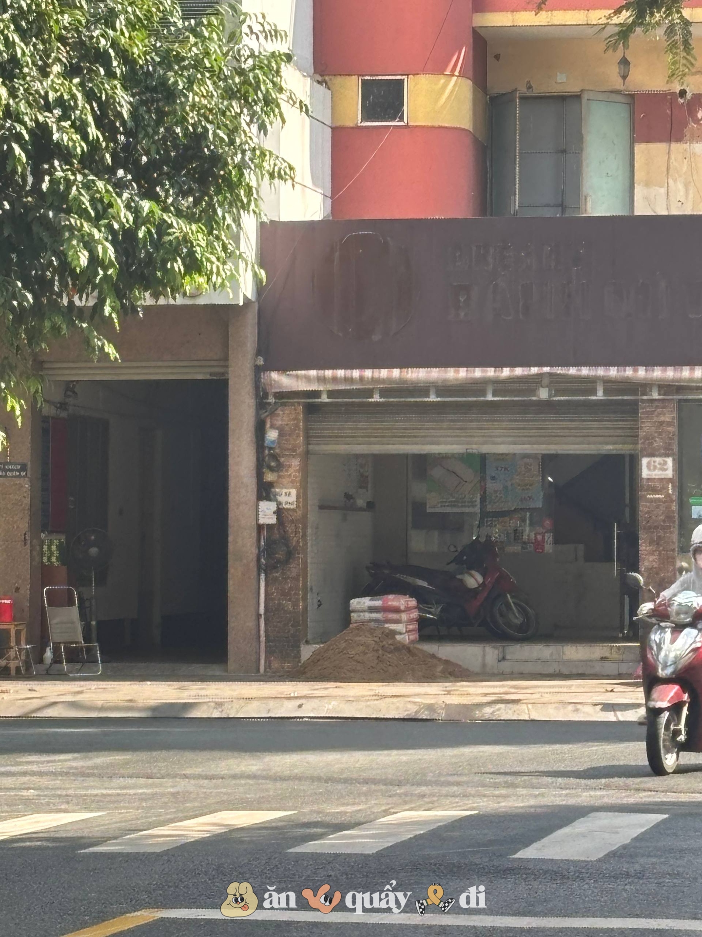 Người dân TP.HCM hụt hẫng khi tiệm bánh của 1 bác sĩ dừng bán vĩnh viễn sau 21 năm- Ảnh 4.