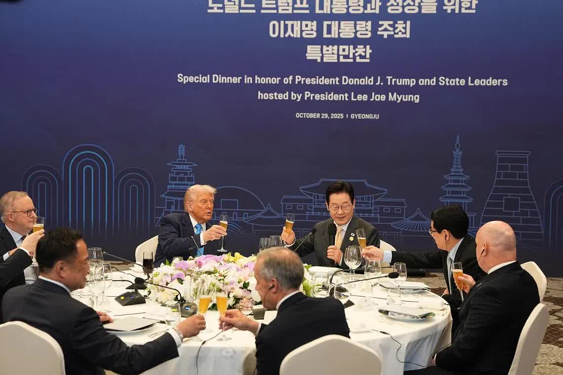 Có gì trong bữa tiệc Hàn Quốc thết đãi ông Trump và các lãnh đạo APEC?- Ảnh 1. Có gì trong bữa tiệc Hàn Quốc thết đãi ông Trump và các lãnh đạo APEC?- Ảnh 1.