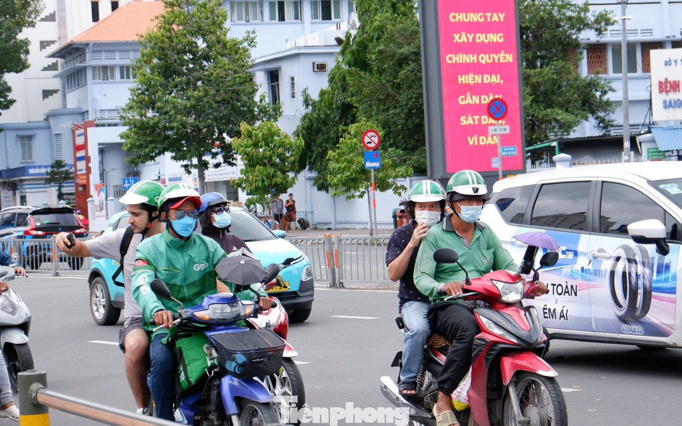 TP.HCM: Xe máy công nghệ, xe của công chức, viên chức sẽ chuyển sang xe điện- Ảnh 1. TP.HCM: Xe máy công nghệ, xe của công chức, viên chức sẽ chuyển sang xe điện- Ảnh 1.