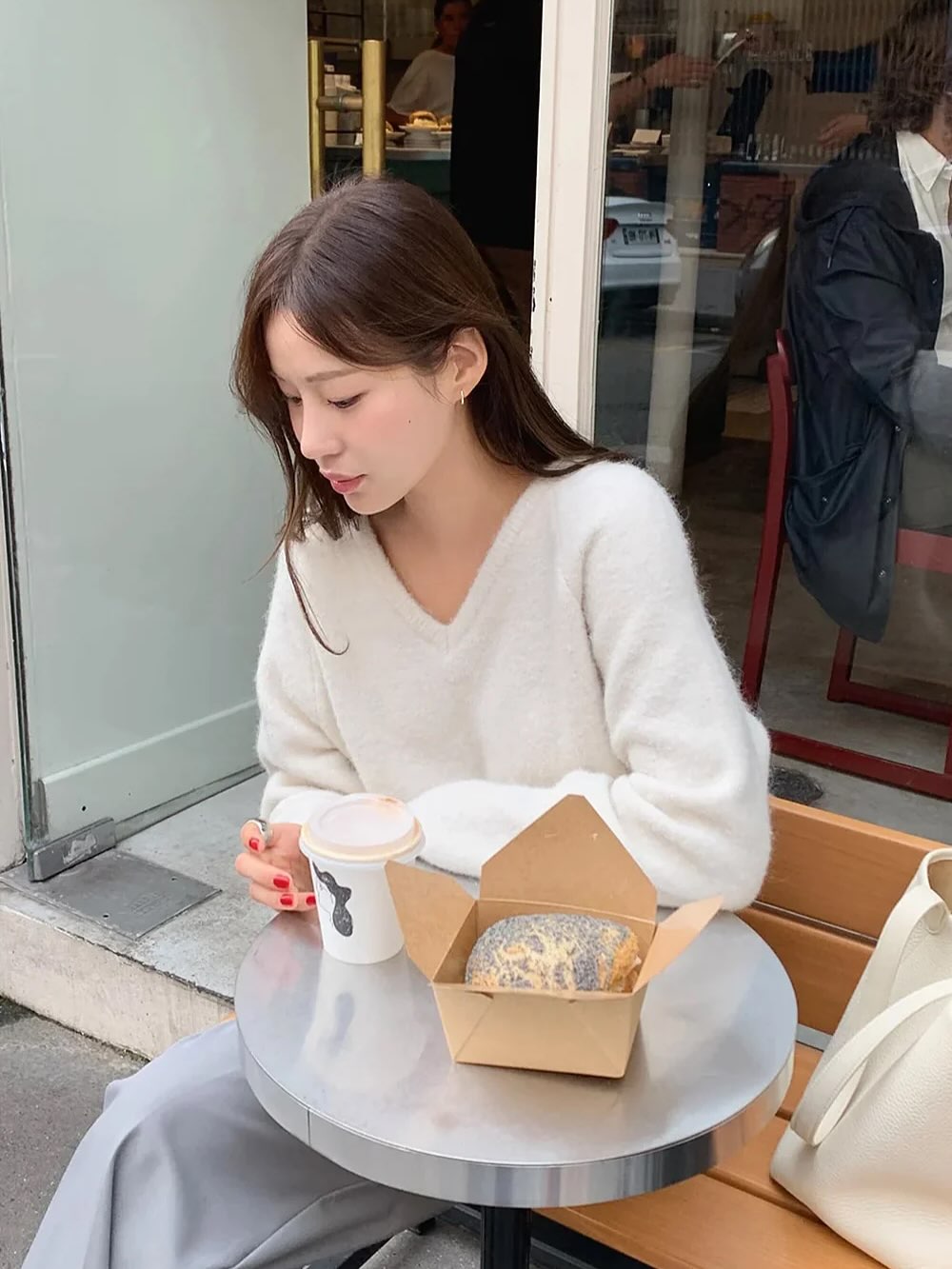 Xu hướng áo len năm nay là 5 kiểu đẹp quá mức, sành điệu mọi lúc mọi nơi chưa bao giờ dễ thế!- Ảnh 7.