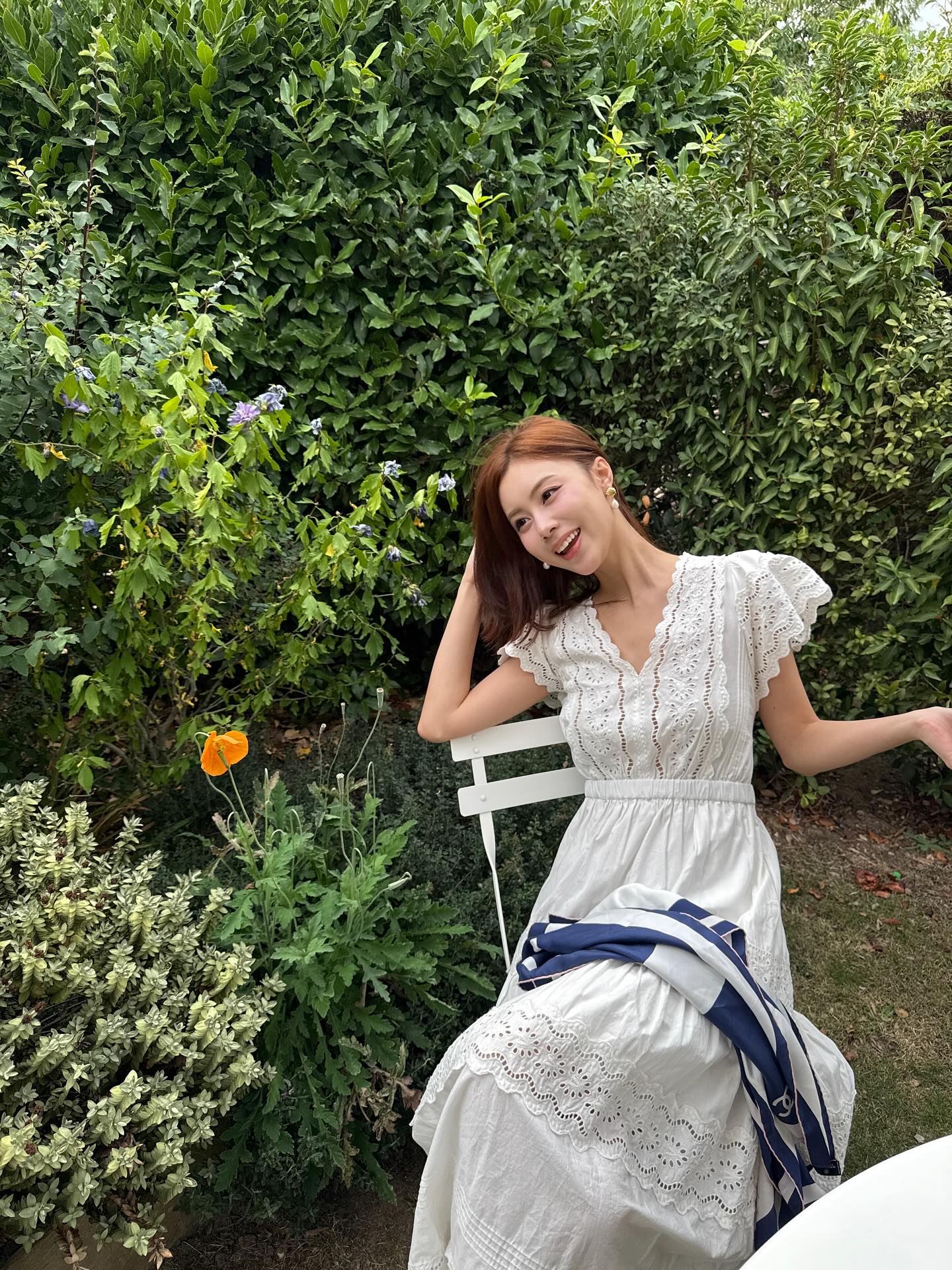 Không cần trang sức vàng, 4 món phụ kiện sau đây là đủ để set váy sang hơn gấp bội- Ảnh 1. Không cần trang sức vàng, 4 món phụ kiện sau đây là đủ để set váy sang hơn gấp bội- Ảnh 1.