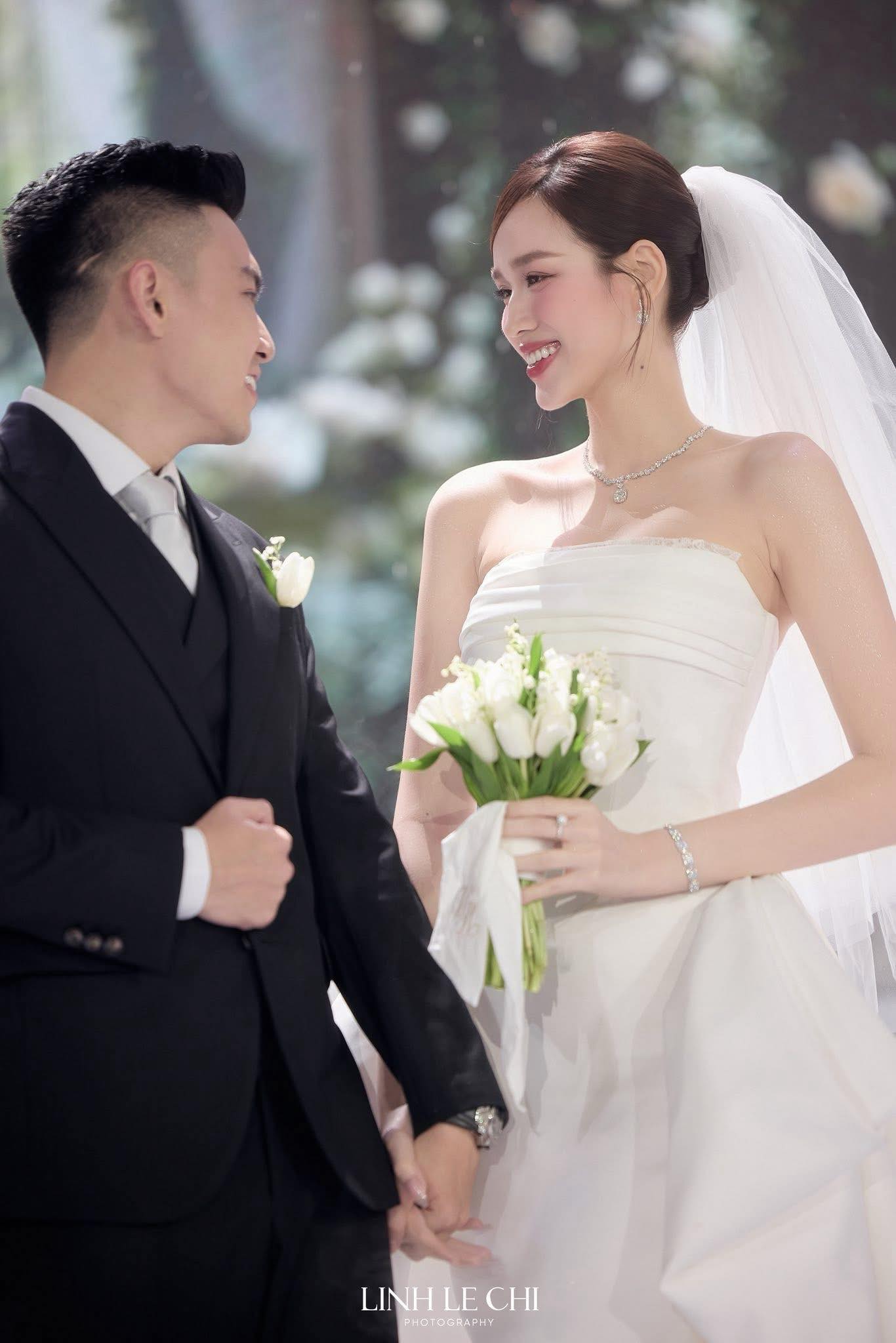 Con người thật của Đỗ Hà - vợ TGĐ Sơn Hải hé lộ qua tin nhắn mời bạn cấp 3 đi đám dự cưới- Ảnh 1. Con người thật của Đỗ Hà - vợ TGĐ Sơn Hải hé lộ qua tin nhắn mời bạn cấp 3 đi đám dự cưới- Ảnh 1.