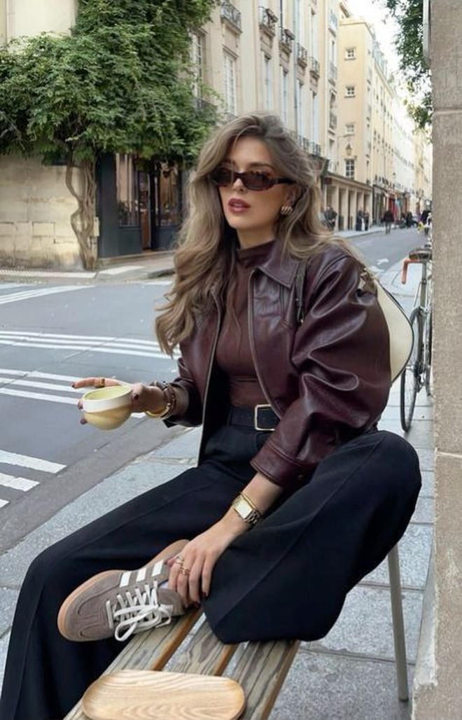 3 kiểu áo khoác dễ mặc đẹp lại tôn khí chất, nàng trên 35 nhất định phải có- Ảnh 5. 3 kiểu áo khoác dễ mặc đẹp lại tôn khí chất, nàng trên 35 nhất định phải có- Ảnh 5.